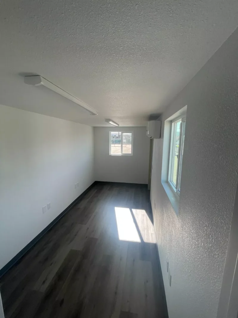 20 foot office refurbished shipping container - Image 6