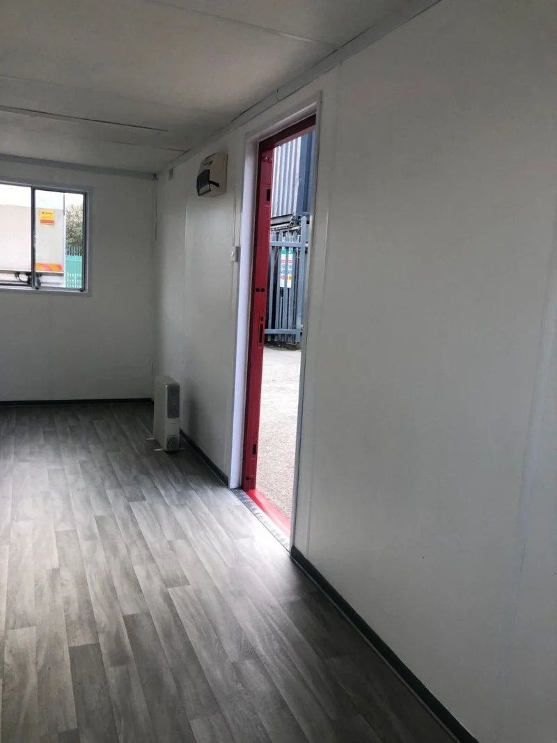 PORTABLE 20FT X 8FT OPEN OFFICE - Image 2
