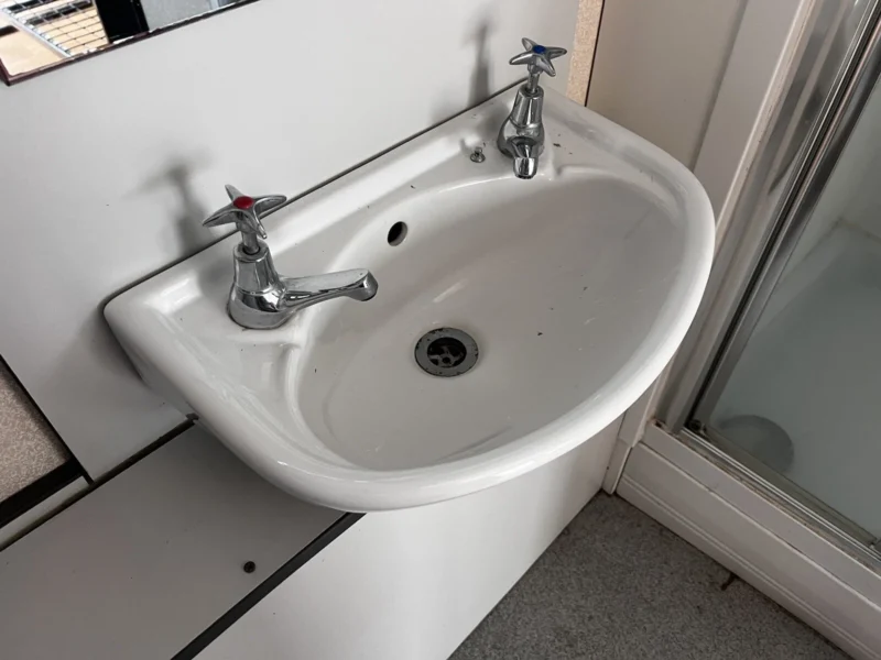 2 Birth Sleeper Cabin 13ft With Toilet & shower Site Cabin Welfare - Image 12