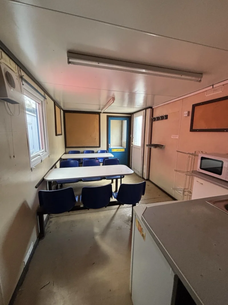 26ft x 9ft Welfare Site Office With Kitchen Canteen Toilet . Shipping Container - Image 12