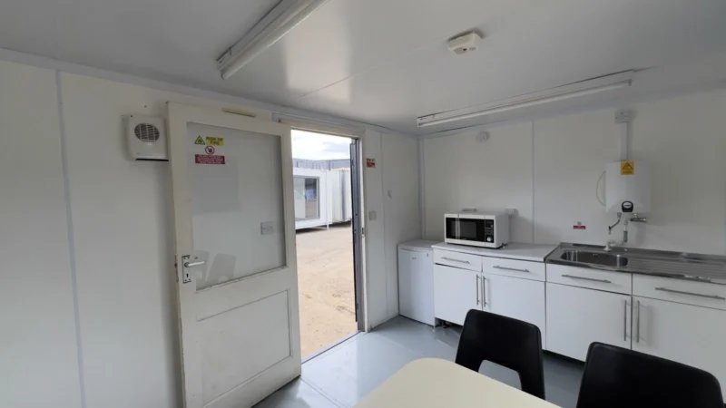24 x 9ft Anti Vandal Welfare Unit + Generator / Site Office / Canteen / Toilet - Image 14