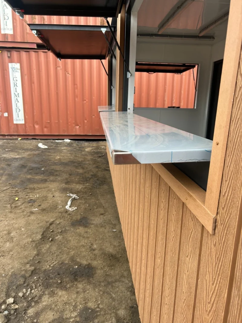 20ft x 8ft shipping container - street food/coffee shop/food kiosk/bar/events - Image 4
