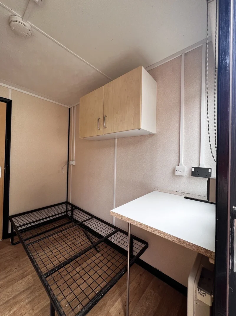 2 Birth Sleeper Cabin 13ft With Toilet & shower Site Cabin Welfare - Image 5