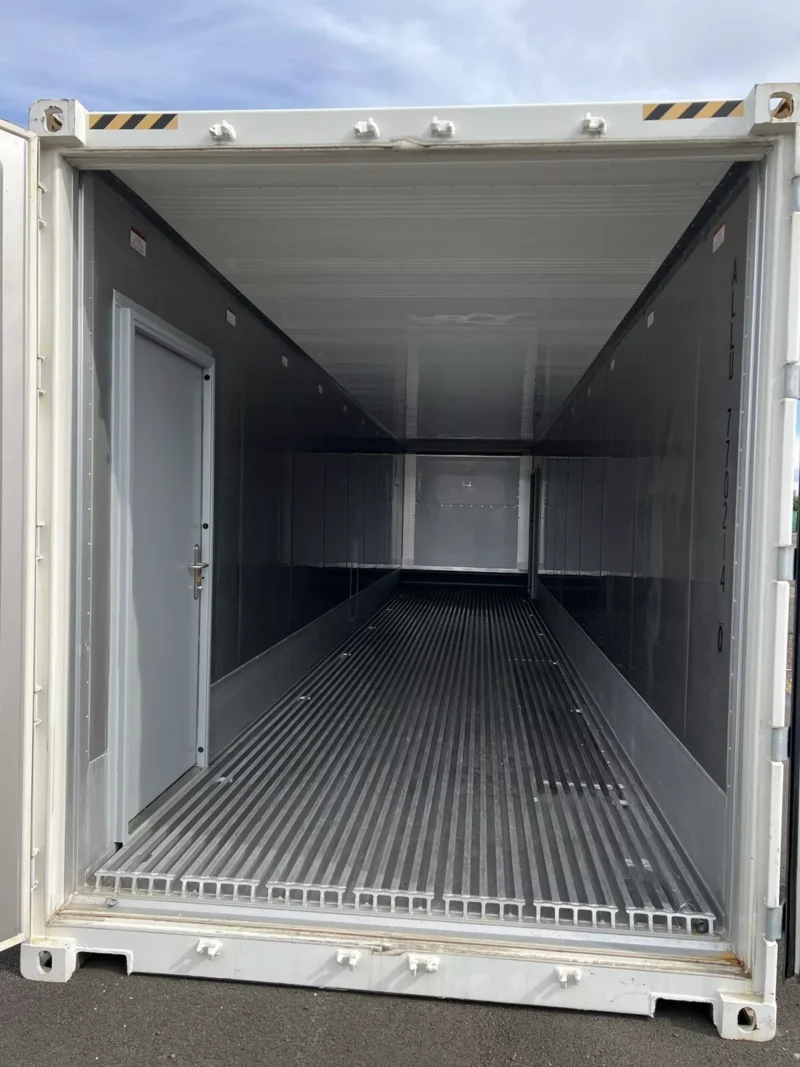 40ft Reefer Container - 2 Personnel Doors on both sides - Image 6