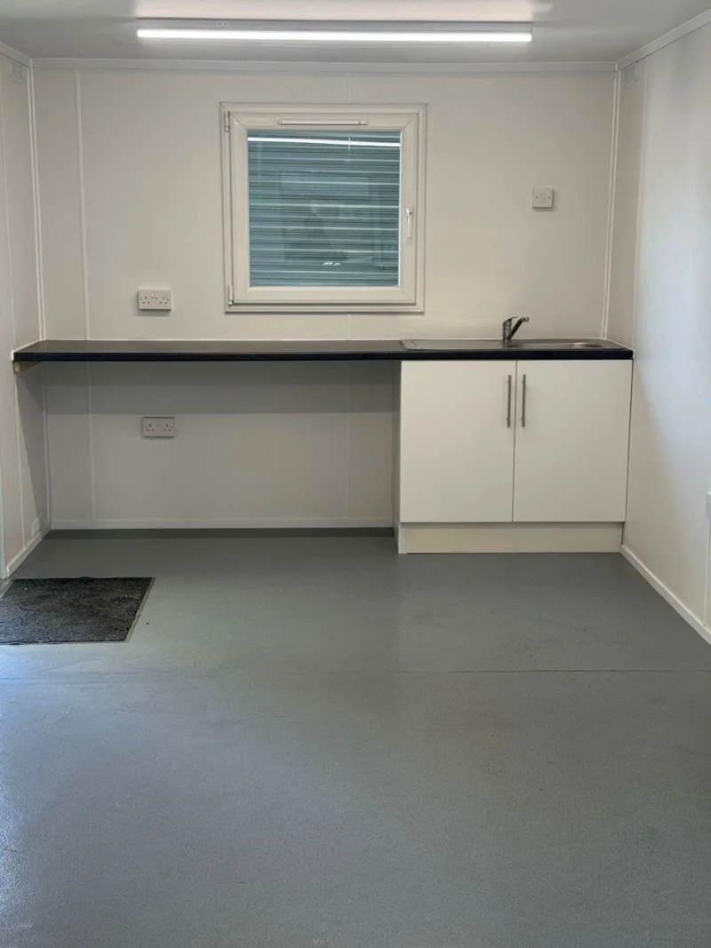 21ft x 9ft 6” Welfare Site Office With Kitchen Anti Vandal. Shipping Container - Image 8