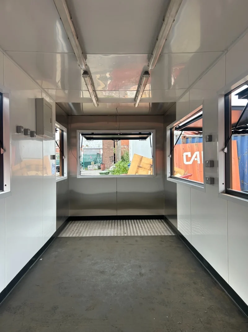 20ft x 8ft shipping container - street food/coffee shop/food kiosk/bar/events - Image 6