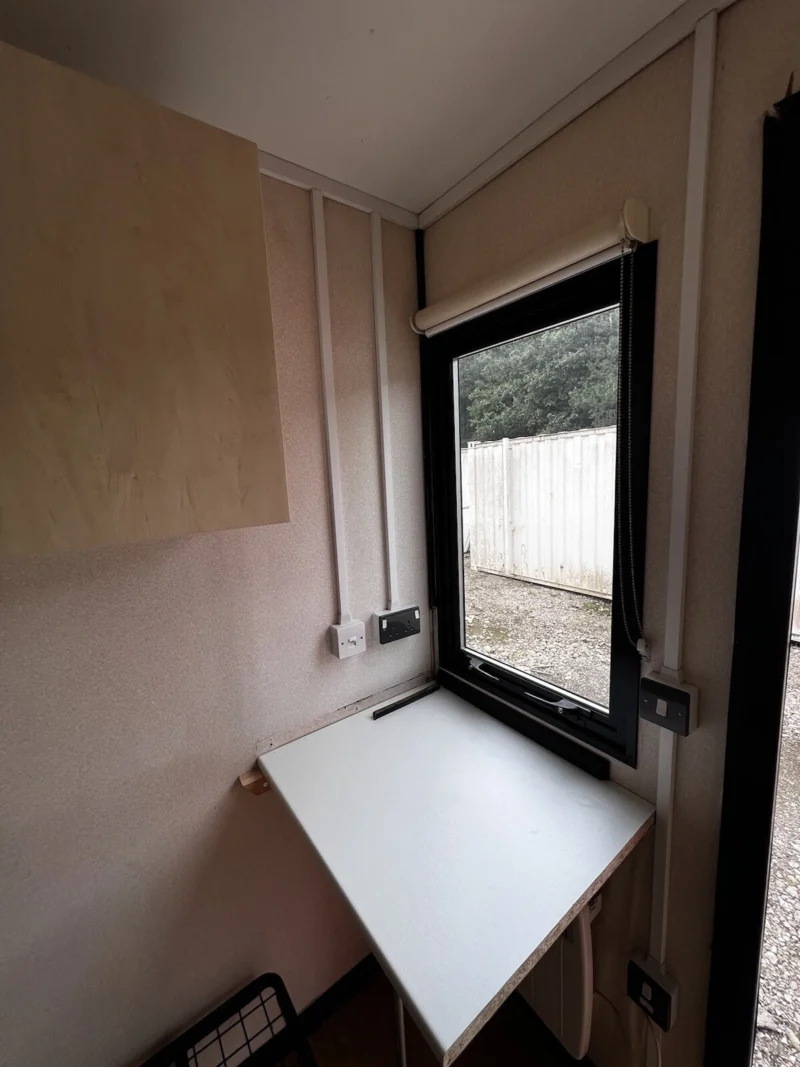2 Birth Sleeper Cabin 13ft With Toilet & shower Site Cabin Welfare - Image 7