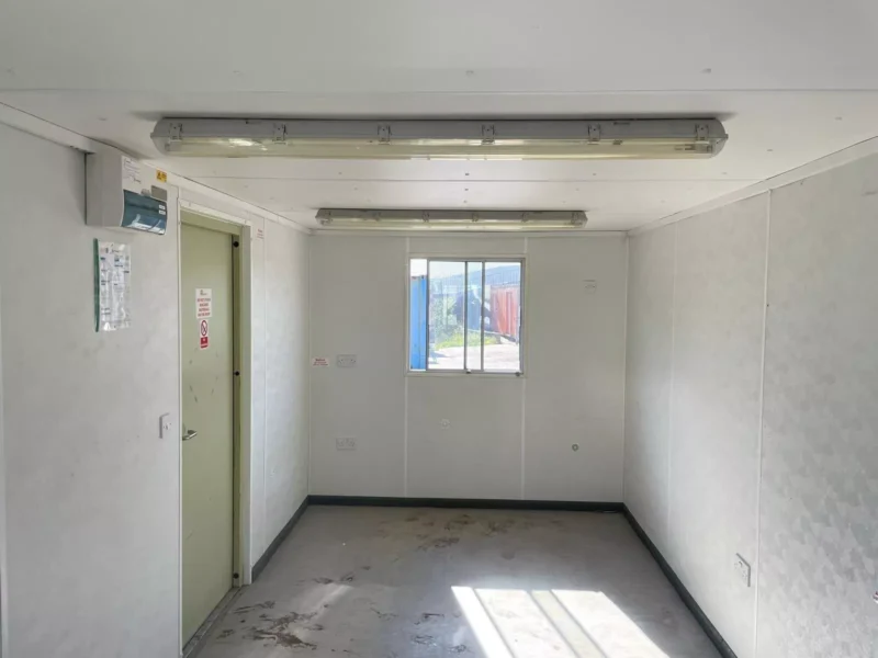 20FT X 8FT OFFICE ANTI VANDAL - Image 3