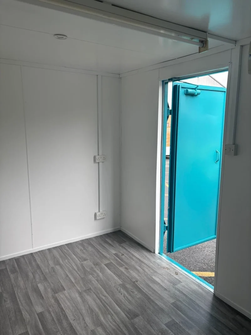 10FT X 8FT OPEN OFFICE - Image 5