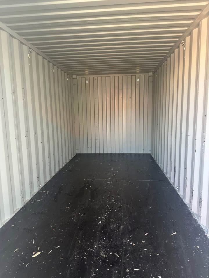 20’ One-Trip Shipping Containers – READY TO GO! - Image 5