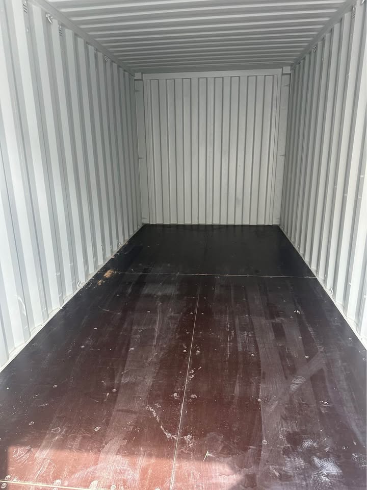 20’ One-Trip Shipping Containers – READY TO GO! - Image 5