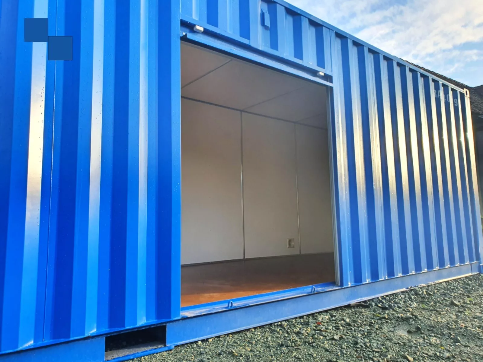 40ft Containers as Self Storage Rooms - Insulated - Ply Lined - Premium - Image 2