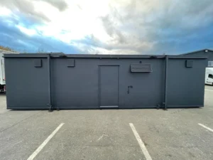 TOILET/OFFICE A/V CONTAINER 32FT X 10FT - SOLD AS SEEN