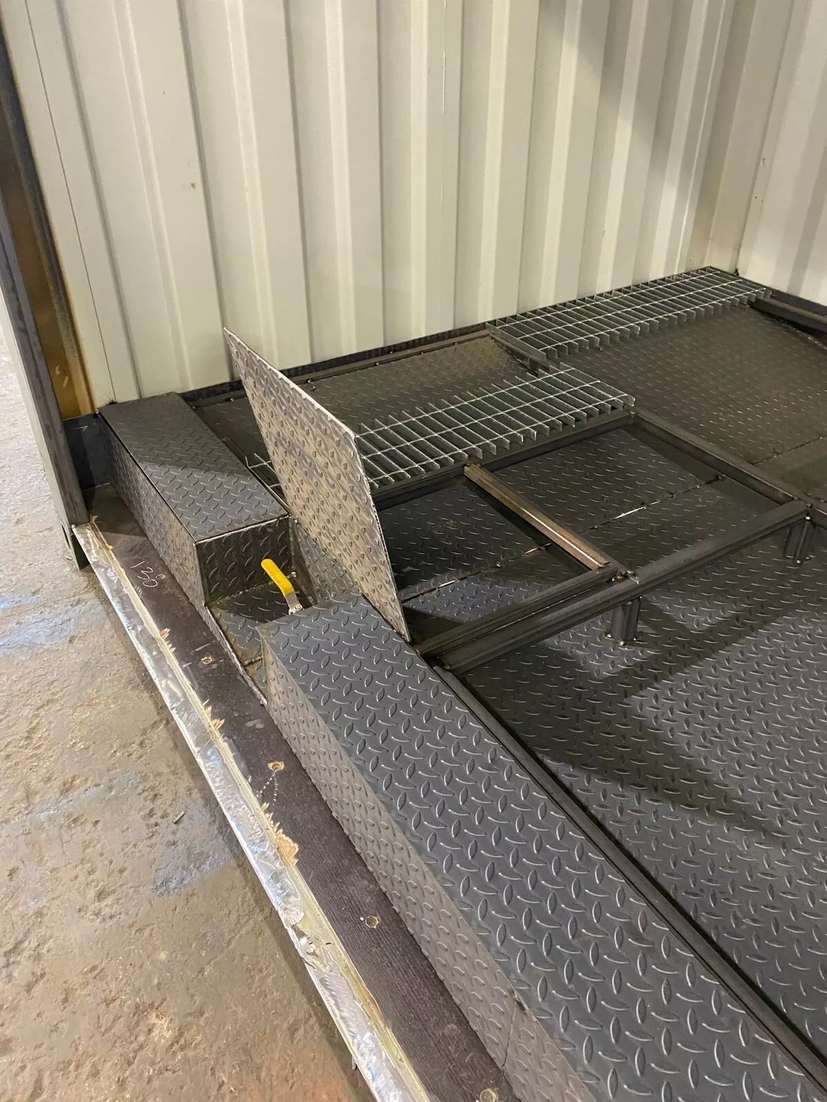 20ft High Cube Shipping Container Chemical Store - Image 7