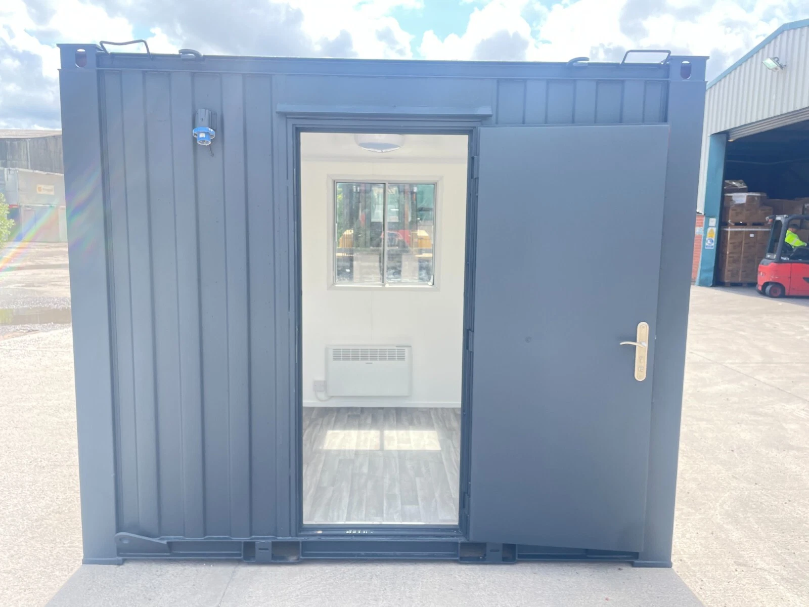 10x8 ft small office container fully refurbished , high security - Image 8