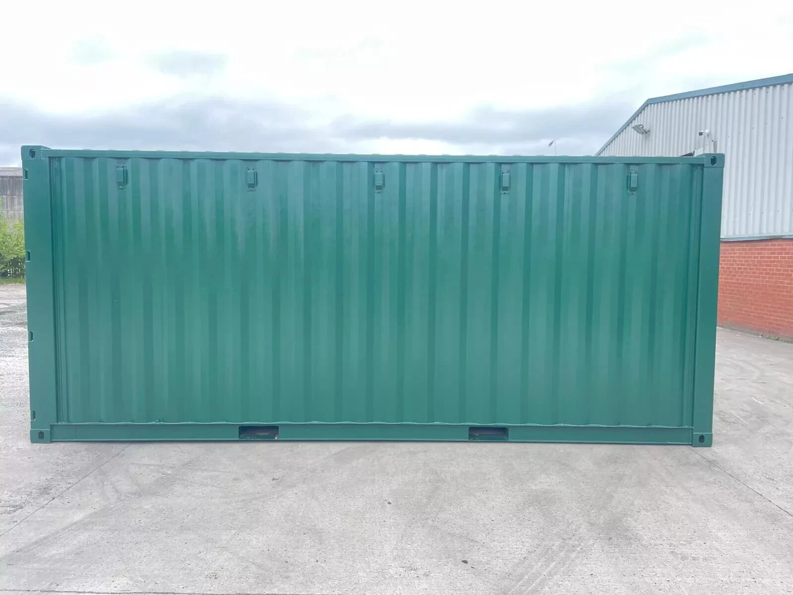 20FT X 8 FT SHIPPING CONTAINER STORE- Colour of your choice! - Image 3