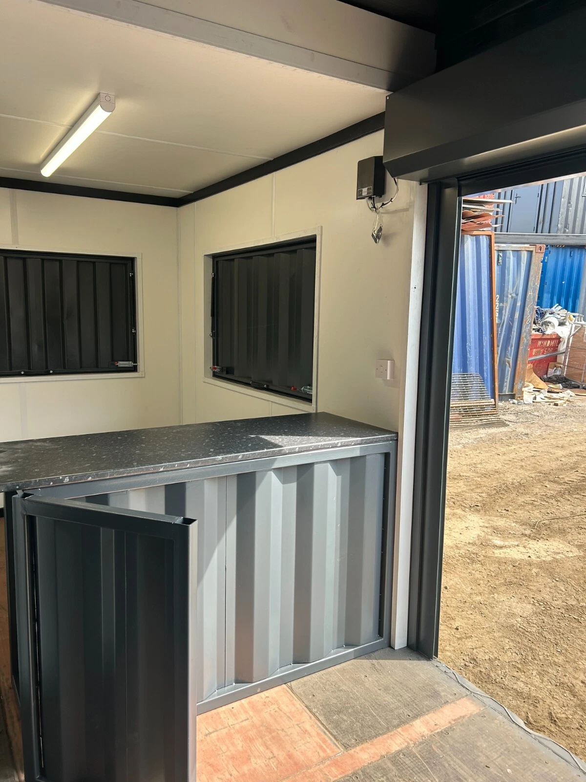 20ft x 8ft Shipping Container - Street Food/Coffee Shop/Food Kiosk - Image 3