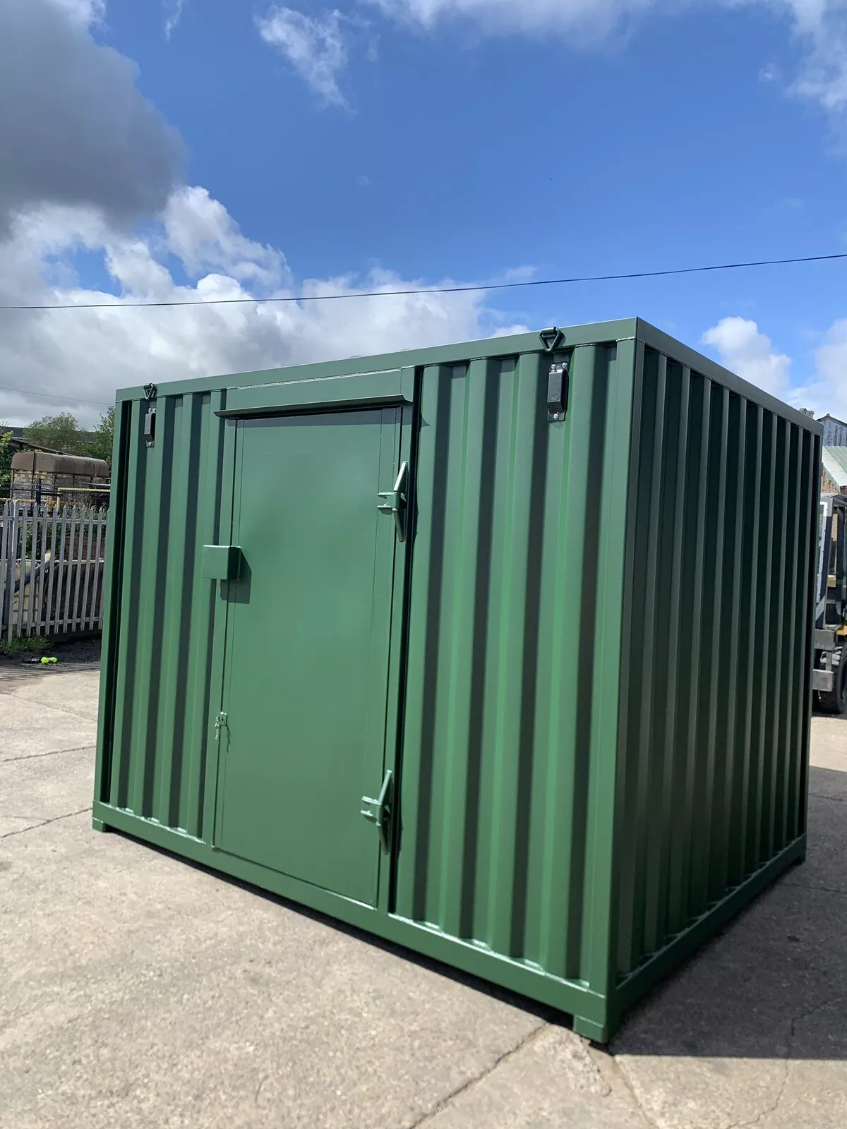 Converted Shipping Container - Café / Coffee Shop/ Bar 10ft - Image 2