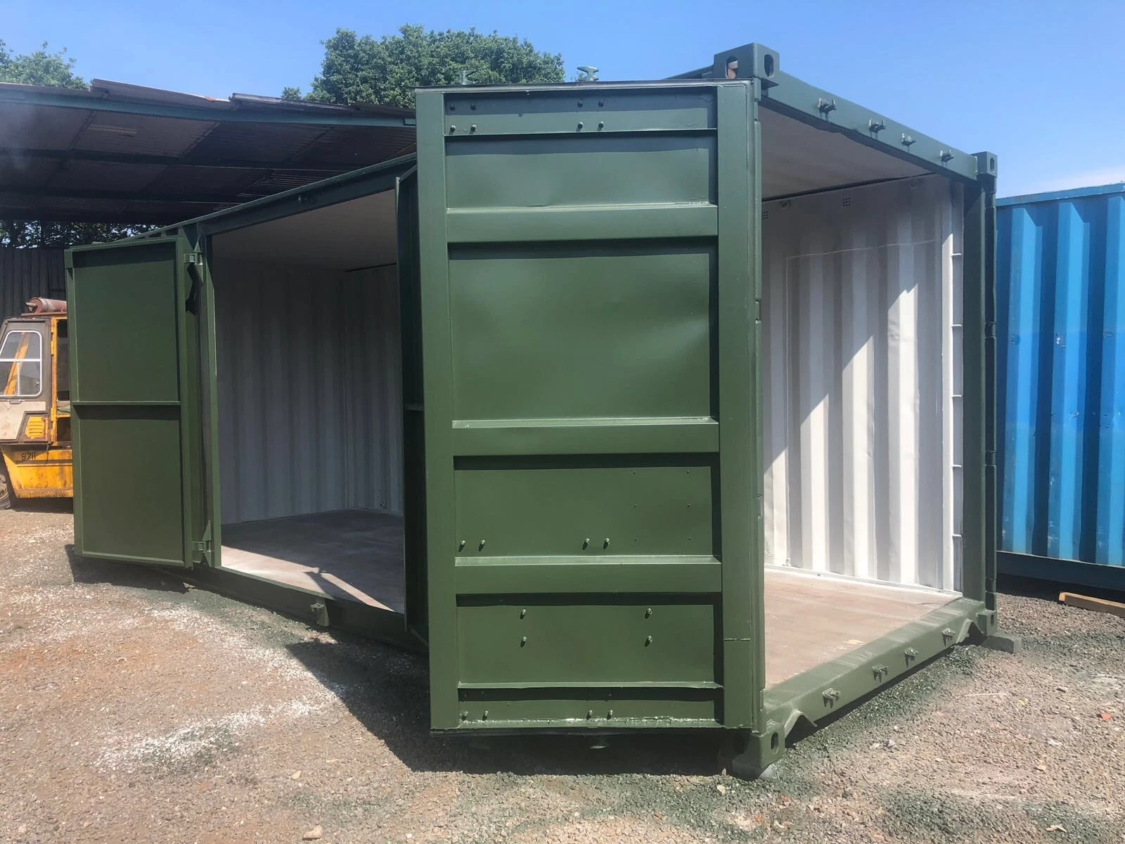 20x8 Container With 8f Side Doors With Extra Door Secure Lock Boxes - Image 3