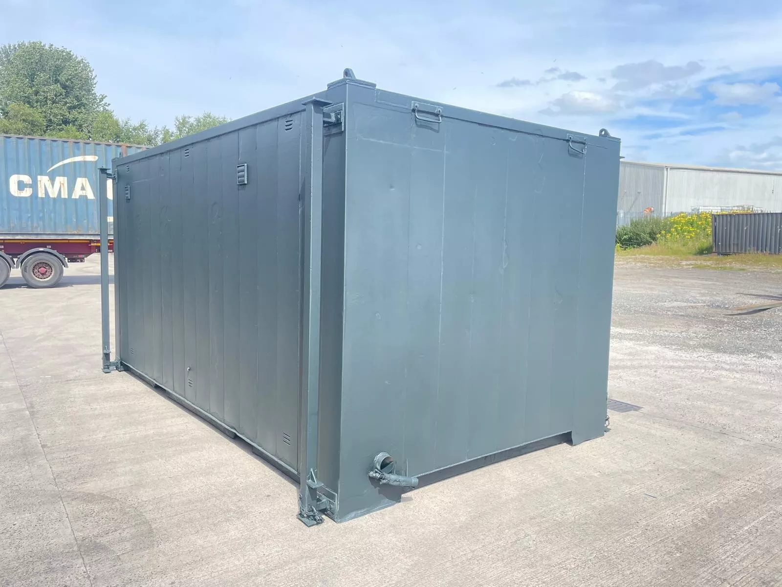 Anti vandal portable 3 plus 1 toilet unit in bury - Best service guaranteed - Image 3