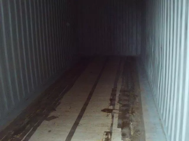 30 ft USED Shipping Containers | Secure, Weatherproof - Image 8