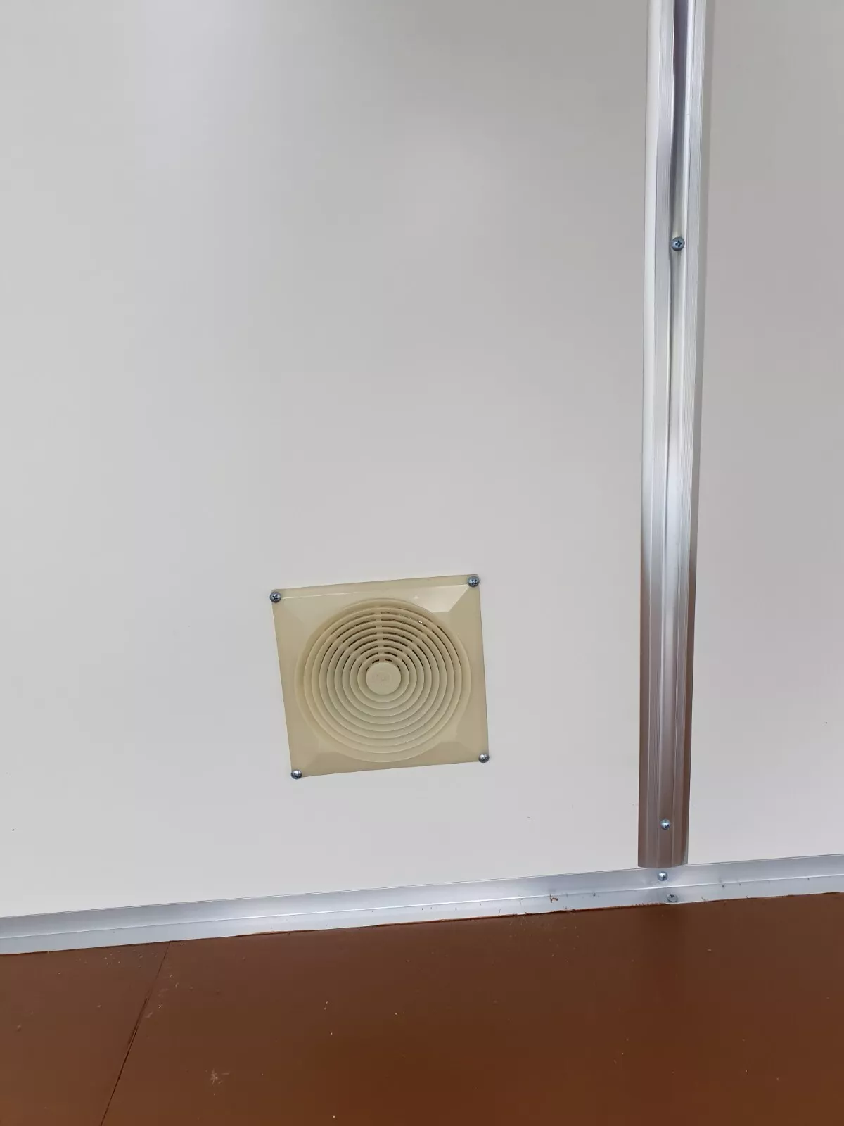 40ft Containers as Self Storage Rooms - Insulated - Ply Lined - Premium - Image 4