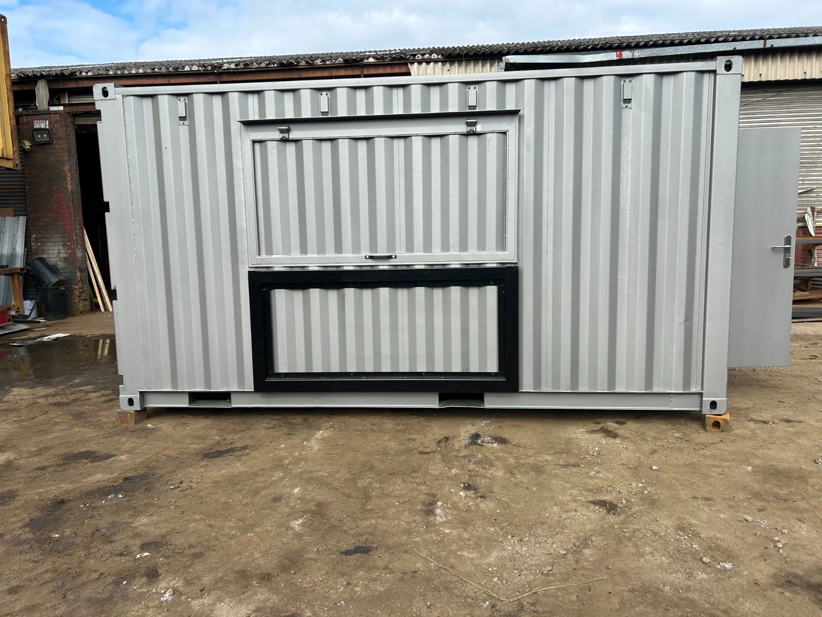 butty van Shipping Container - 20ft x 8ft - street food - nationwide - Image 4