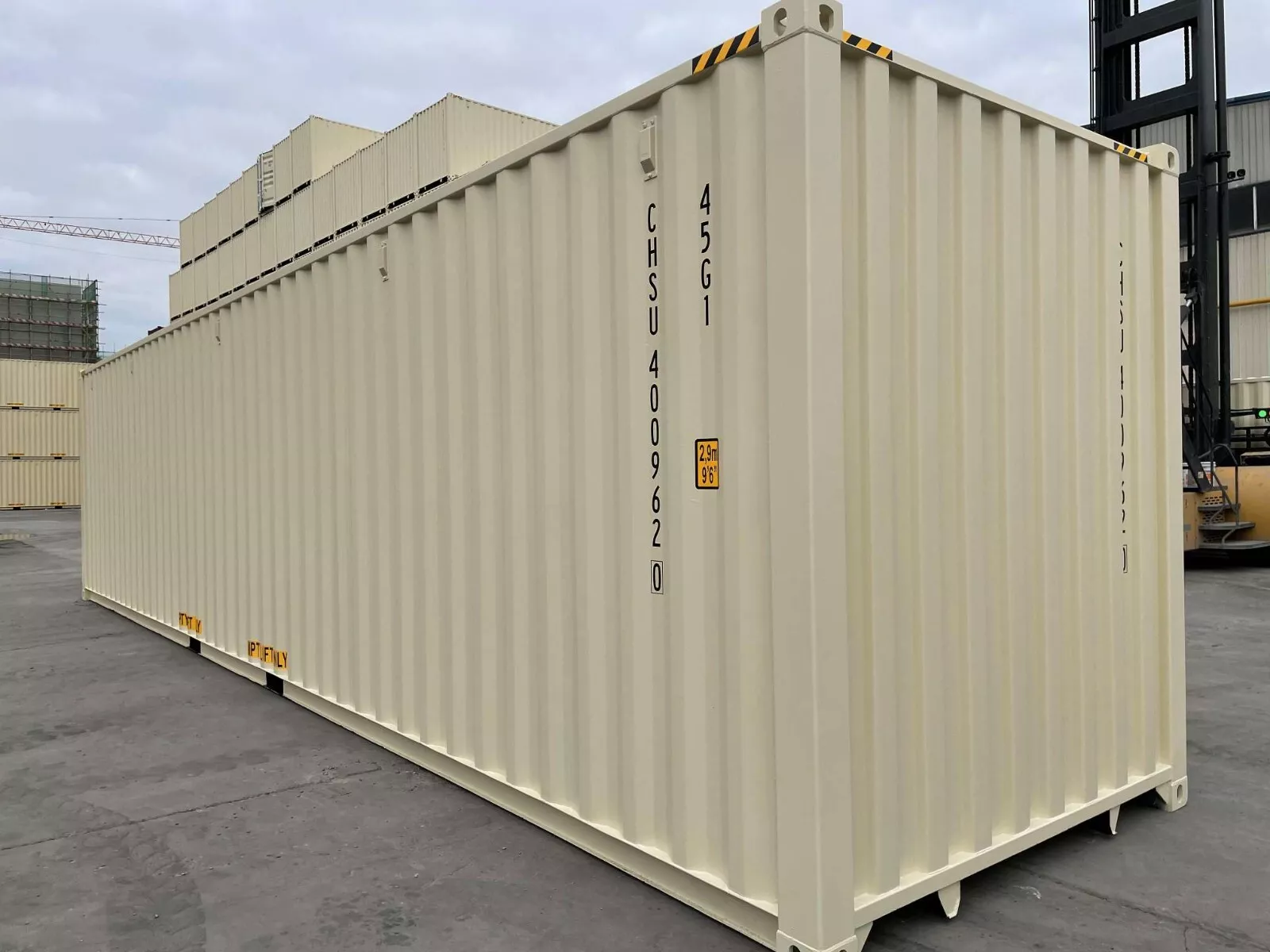 New / One-Trip 40ft High Cube Shipping Containers Leeds  - Image 5