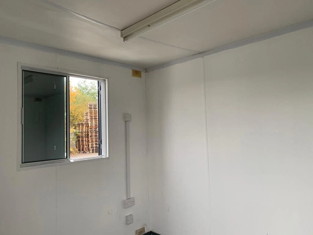 12FT X 8FT OPEN PLAN OFFICE - Image 4