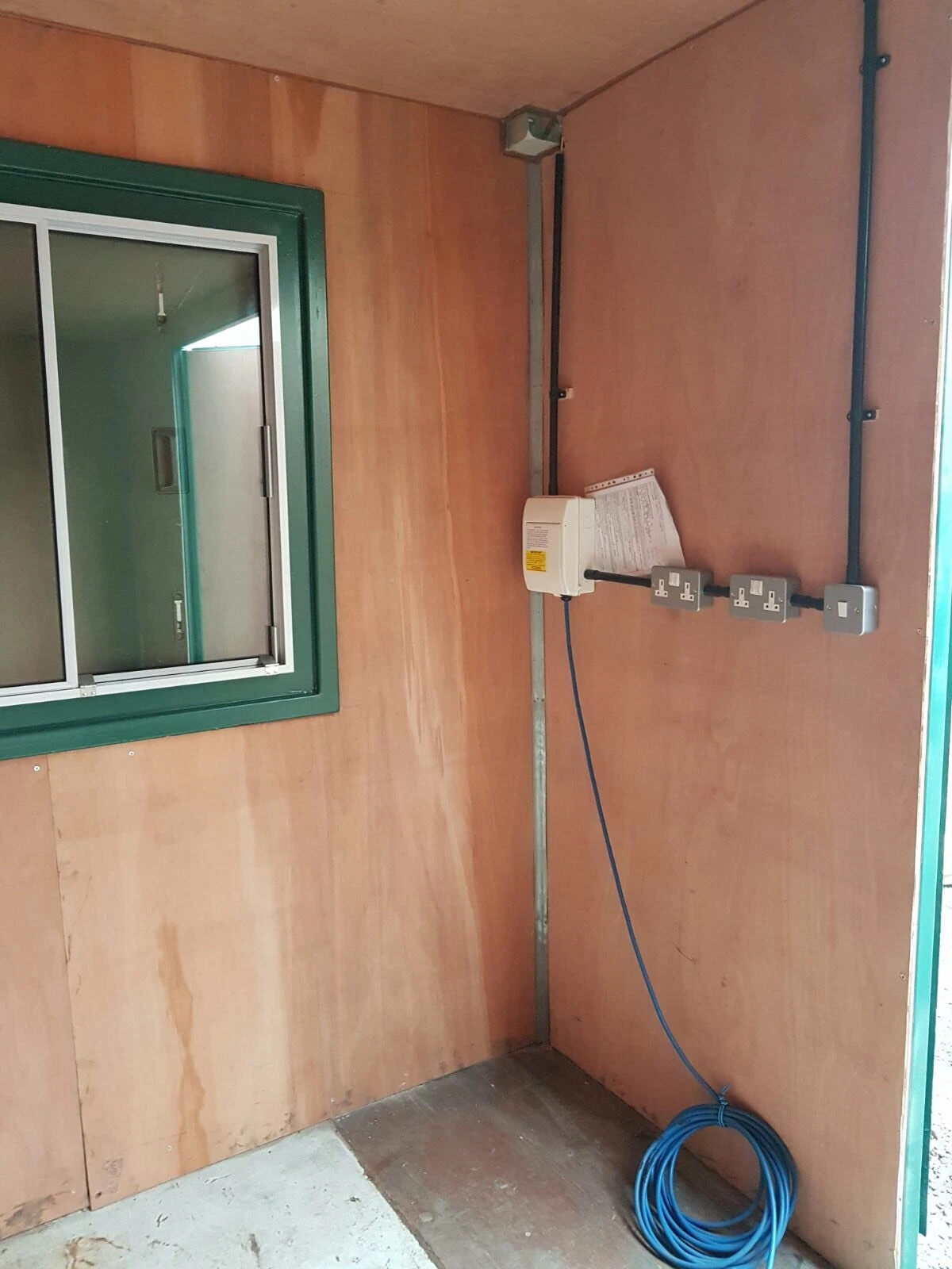 Rare Size 15x8 Ft Secure Store Or Workshop 8ft Side Doors & Security Windows - Image 4