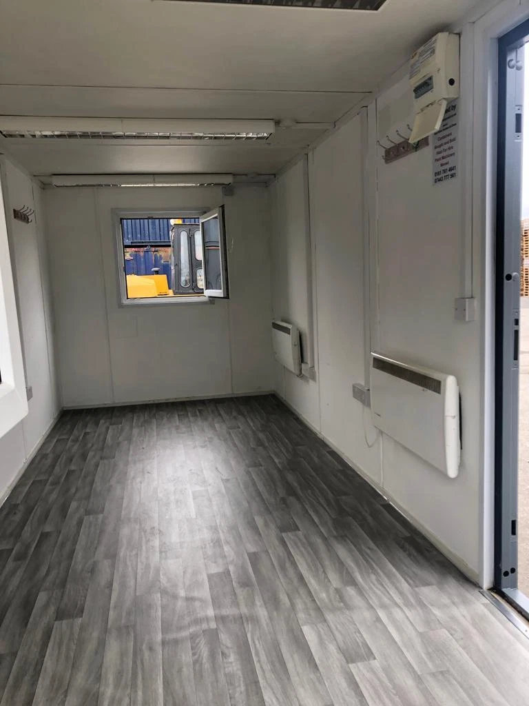 PORTABLE 20FT X 8FT OFFICE/ A/V CONTAINER - Image 3