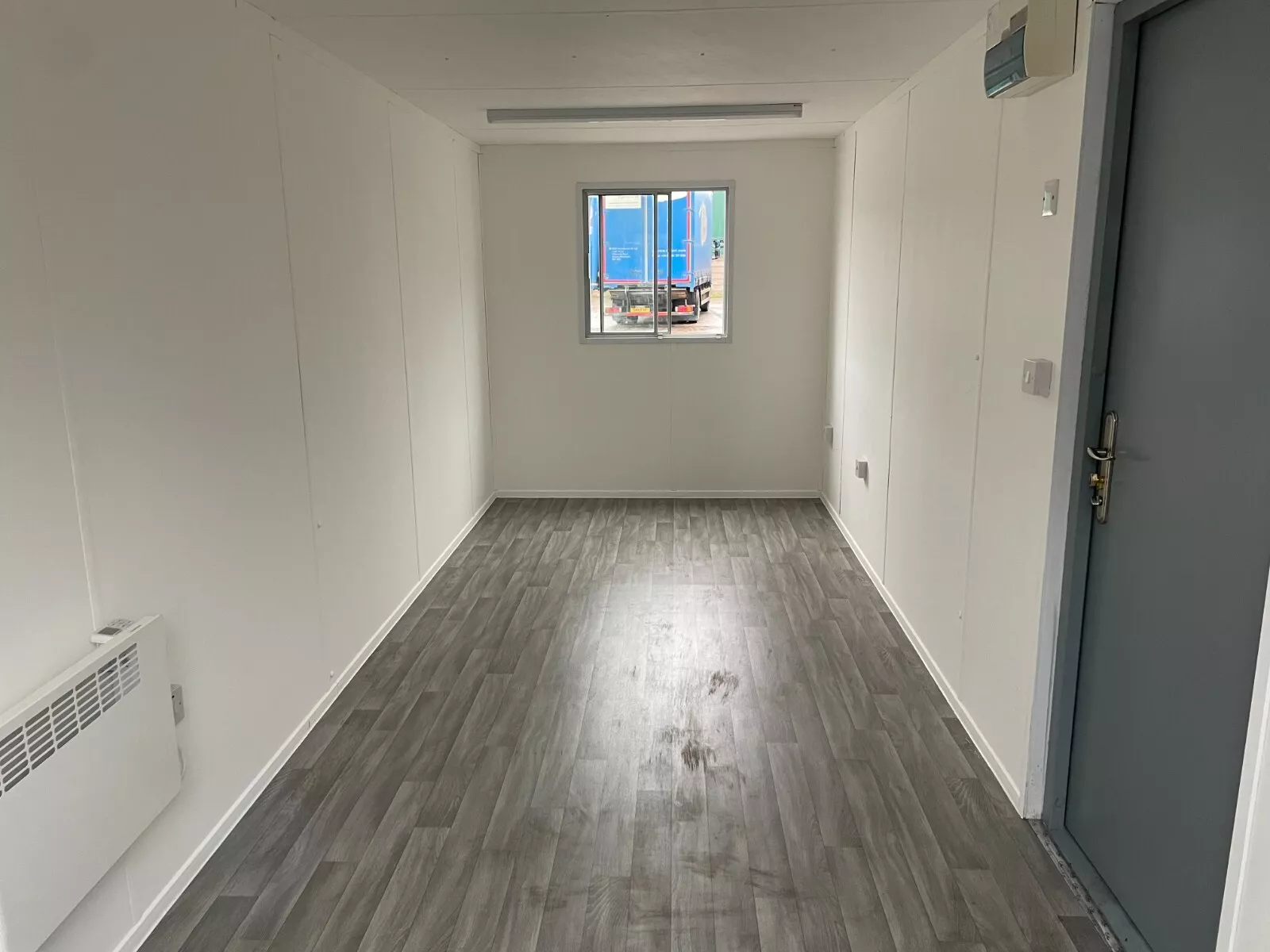 21x8 ft Container Office and Store Stack - Image 4