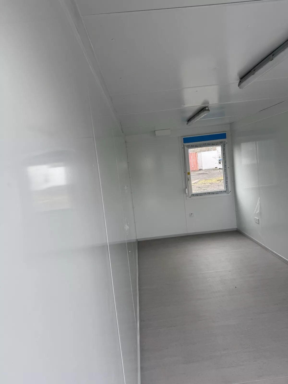 Container Container - Image 4