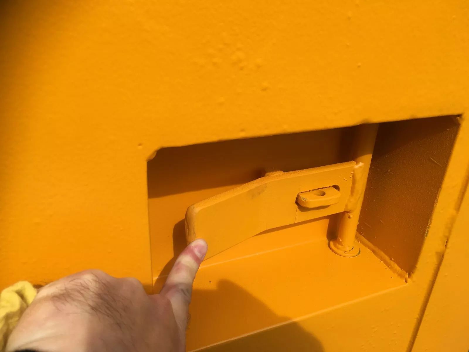 7ft x 5ft (2.2m x 1.6m) Secure Walk In Steel Chemstore/Hazardous Material Store - Image 10