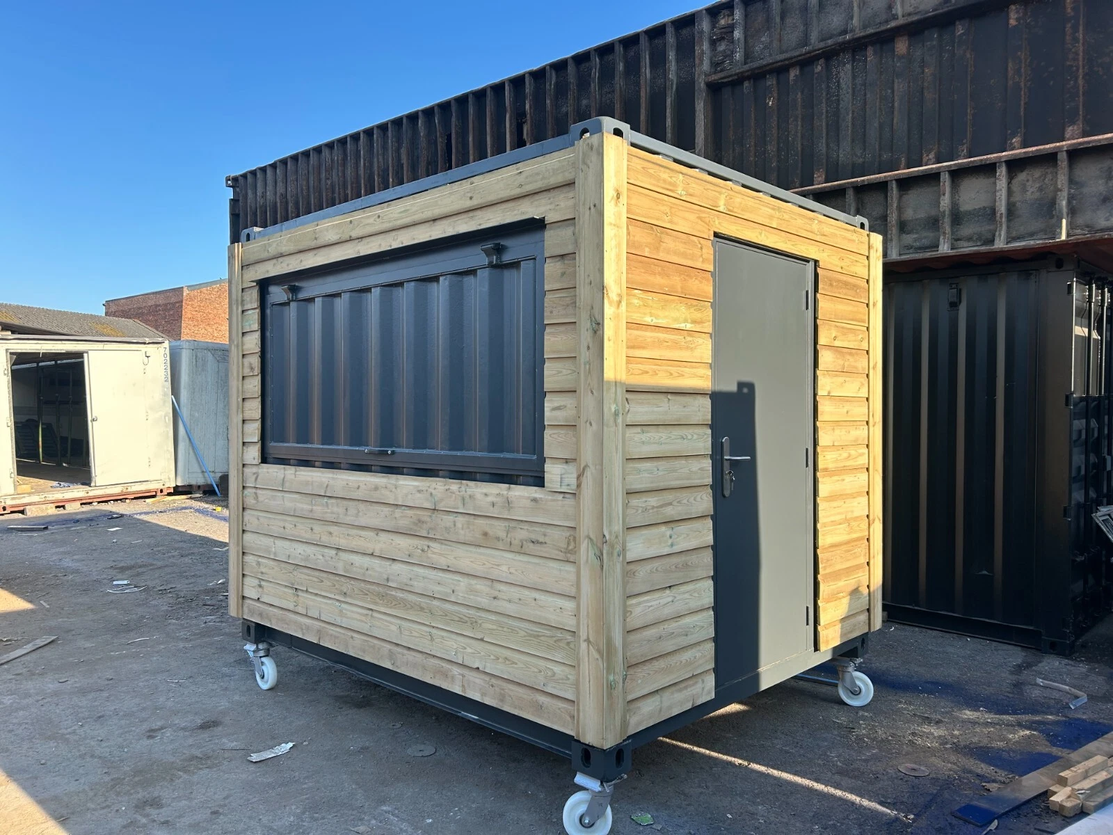10ft x 8ft Shipping Container - Street Food/Coffee Shop/Food Kiosk - Nationwide - Image 3