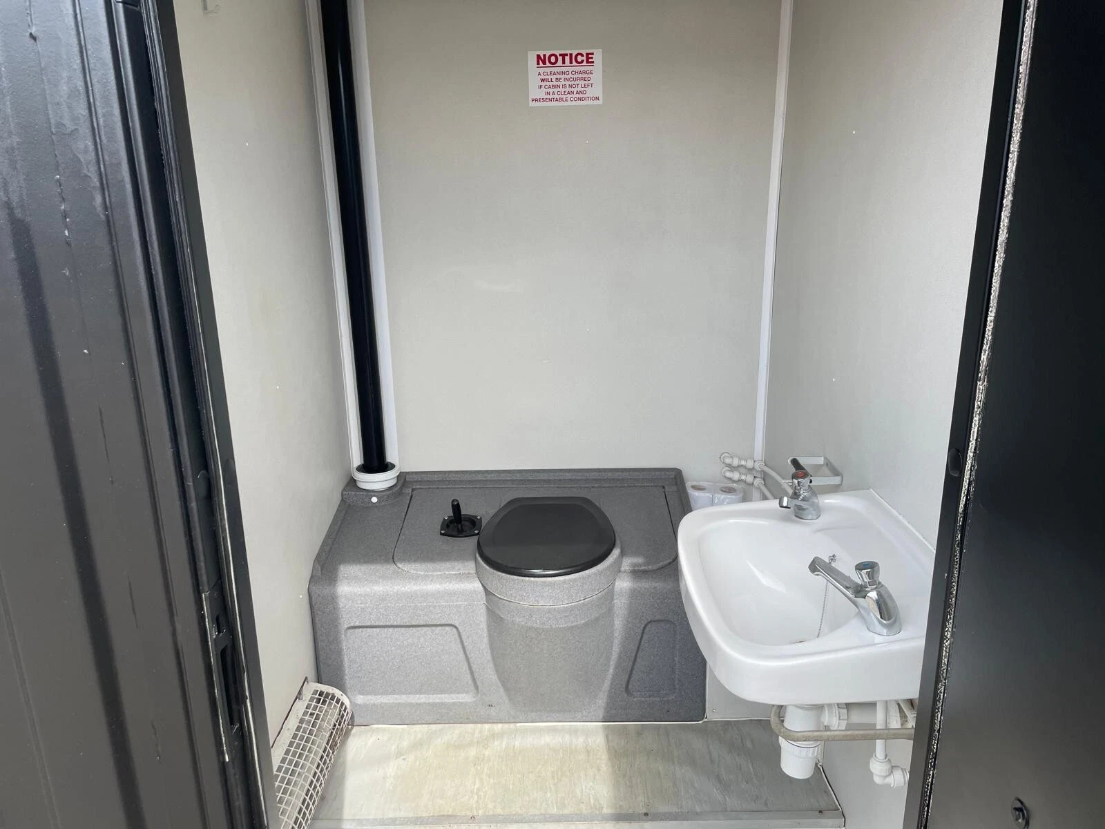 16ft by 8ft static welfare unit with generator toilet and kitchen - Image 6