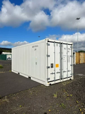 20FT REEFER SHIPPING CONTAINER (BRAND NEW)-WITH SHELVING