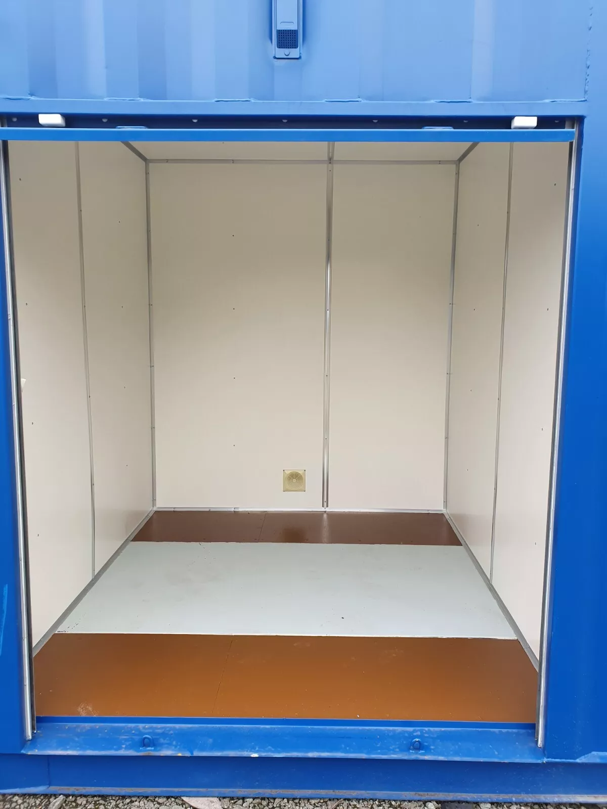 40ft Containers as Self Storage Rooms - Insulated - Ply Lined - Premium - Image 7