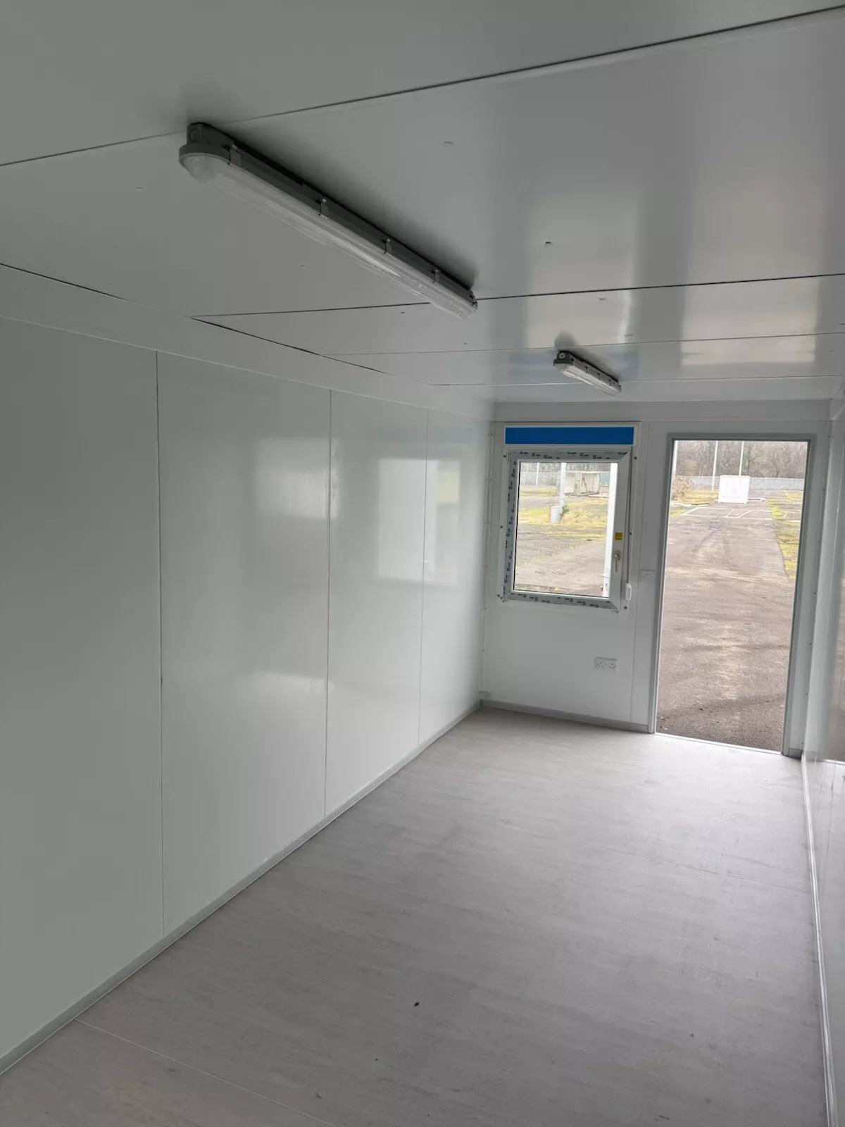 Container Container - Image 6