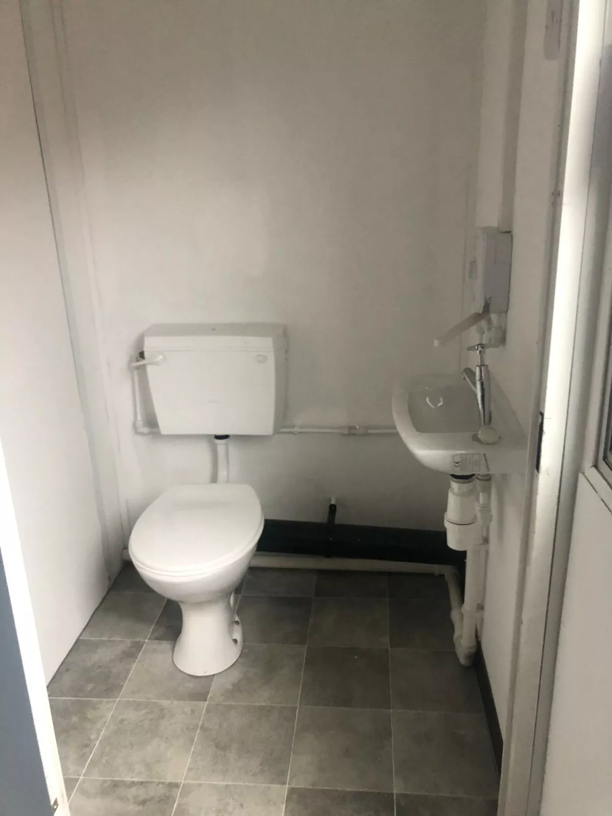 PORTABLE 24FT X 9FT OFFICE/CANTEEN/TOILET/SHOWER CONTAINER - Image 7