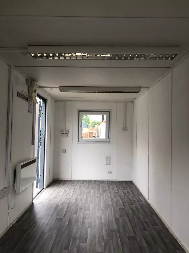 PORTABLE 20FT X 8FT OFFICE/ A/V CONTAINER - Image 6