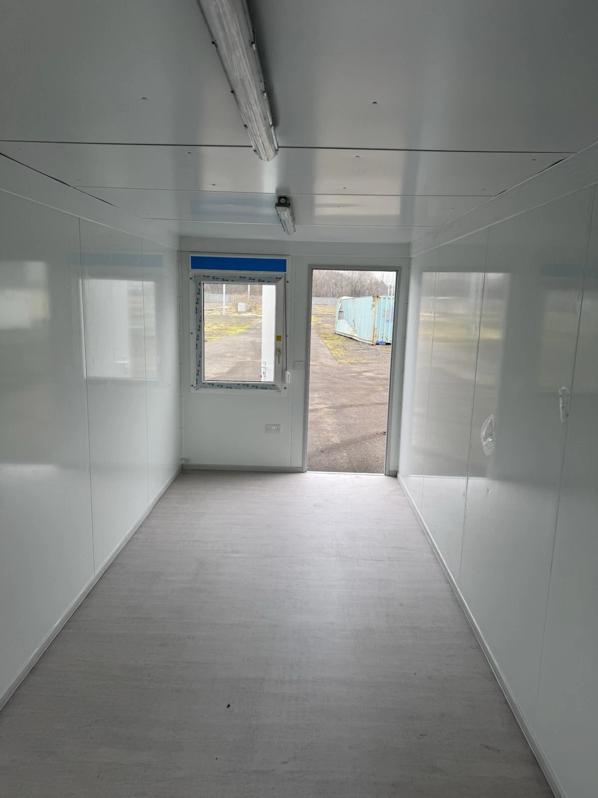 Container Container - Image 7