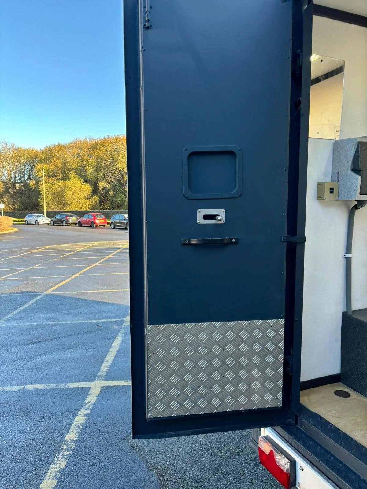 12ft by 8ft mobile container with generator excellent condition towable - Image 7