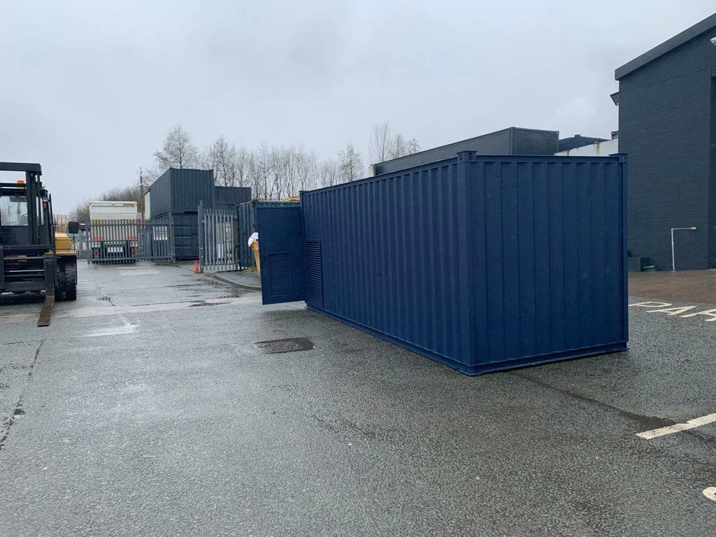 PORTABLE 21FT X 9FT WELLFARE UNIT WITH GENERATOR - Image 4