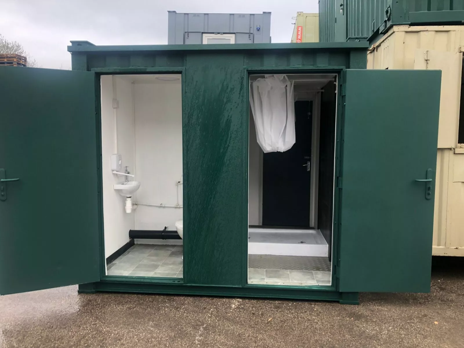 PORTABLE 24FT X 9FT OFFICE/CANTEEN/TOILET/SHOWER CONTAINER