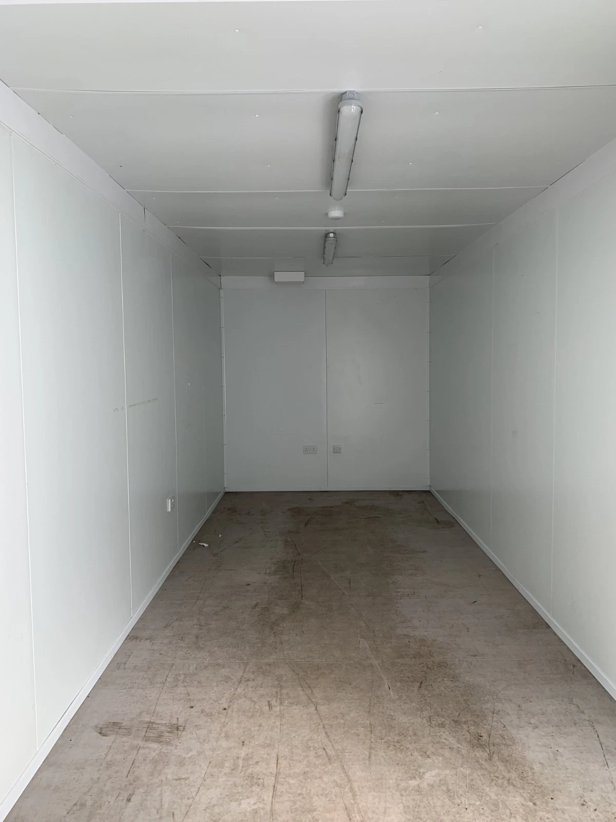 20ft X 8FT INSULATED STORAGE UNIT - Image 4
