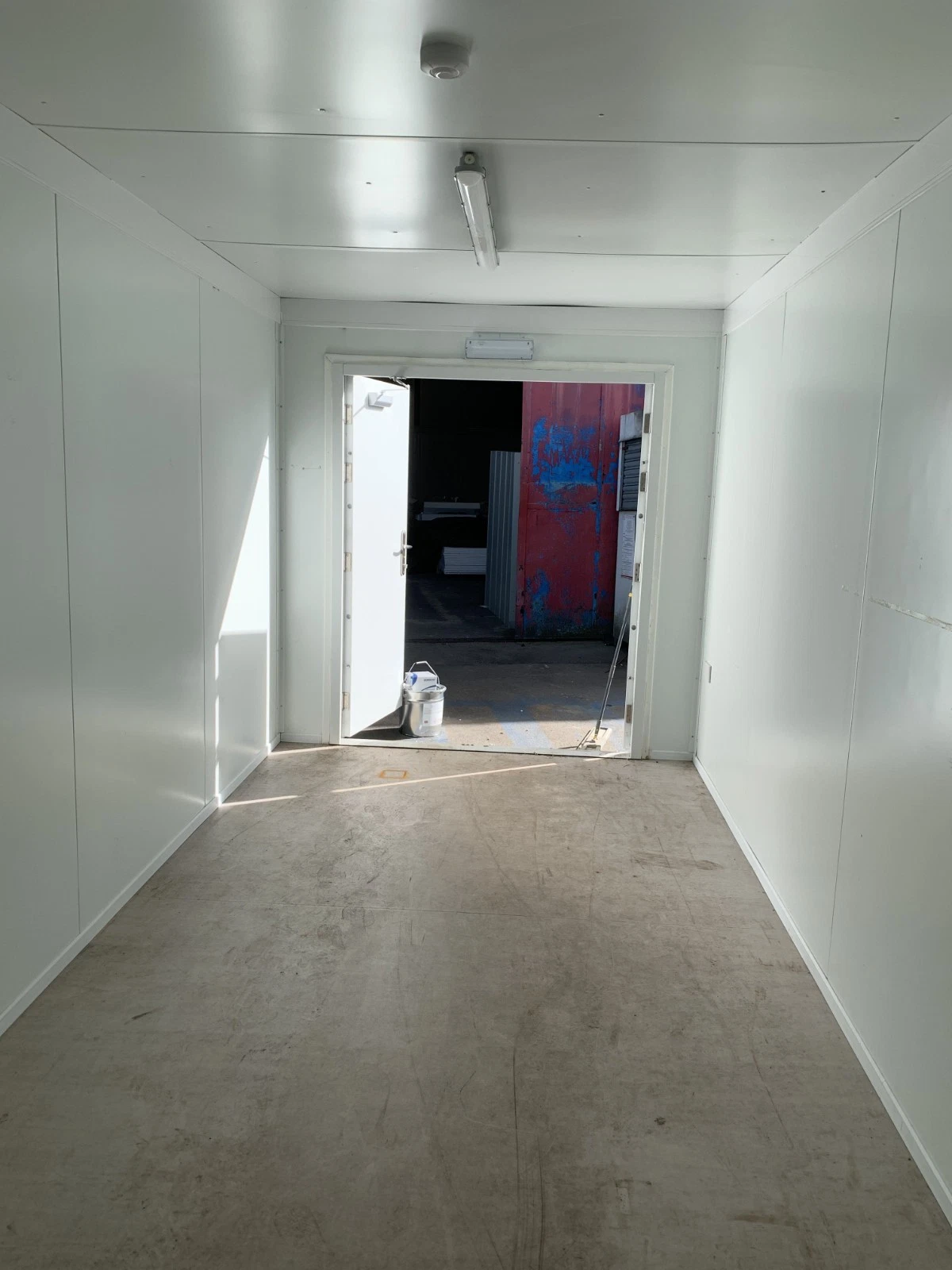 20ft X 8FT INSULATED STORAGE UNIT - Image 3
